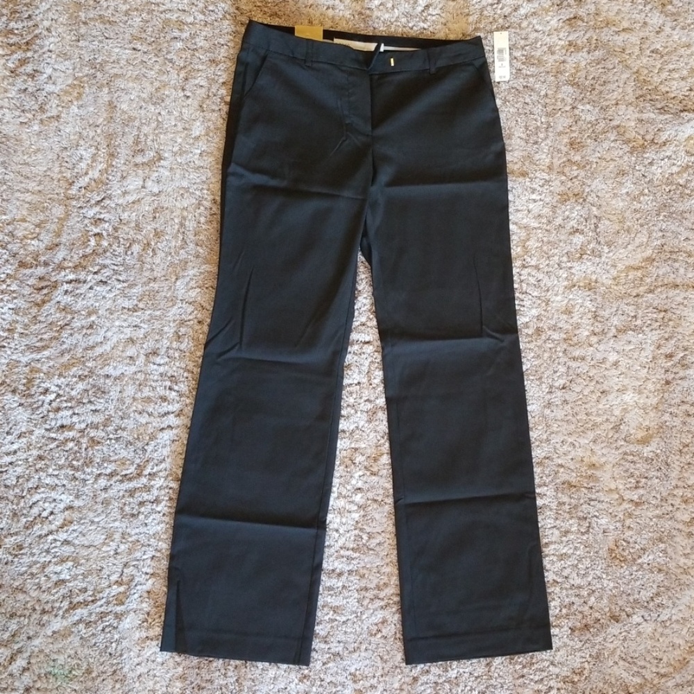 Old Navy The Sweetheart Classic Rise Straight Pant
